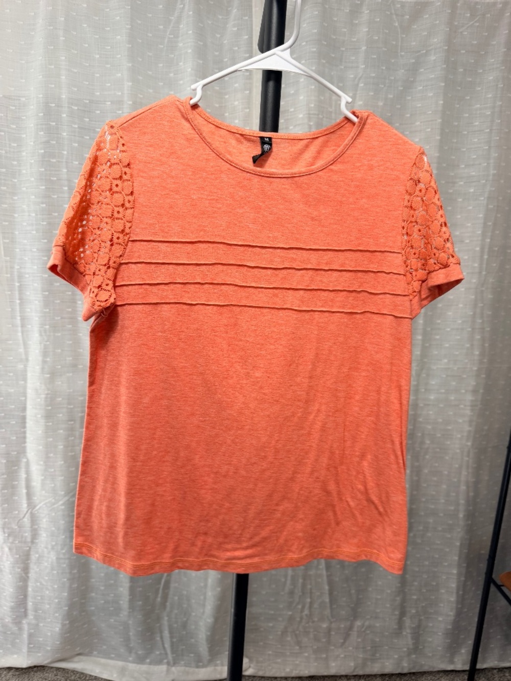 Coral T-Shirt with Lace Sleeve Details - M